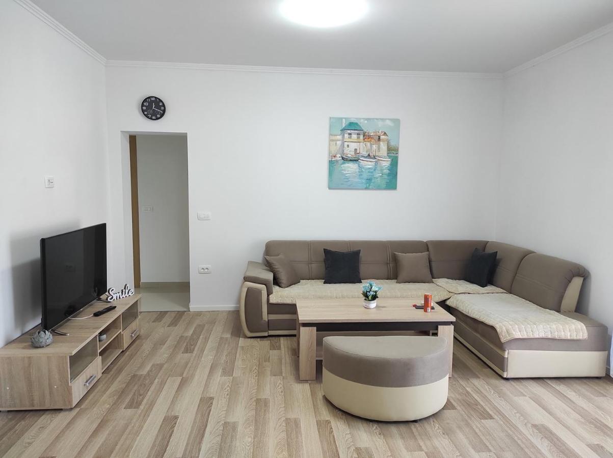 One Bedroom Apartment Gogo With Private Parking Neum Eksteriør bilde